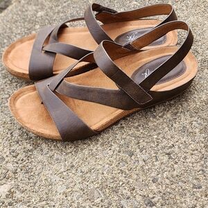 Women's eurosoft  Gianetta Footbed Sandal Sz 9M